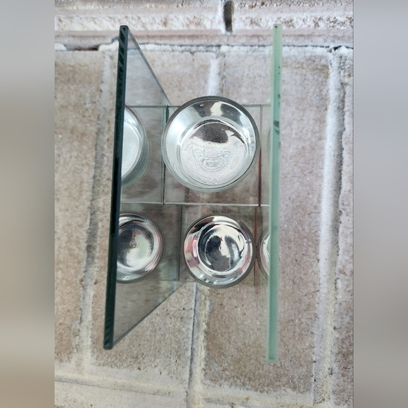 Amaryllis Tealight Glass Mirror Ornament - Picture 13 of 13